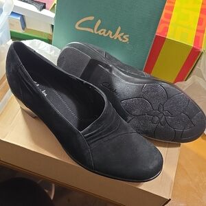 NIB Clarks Size 10 Women's Elegant Black Nubuck Wyld Foxtrot Heels